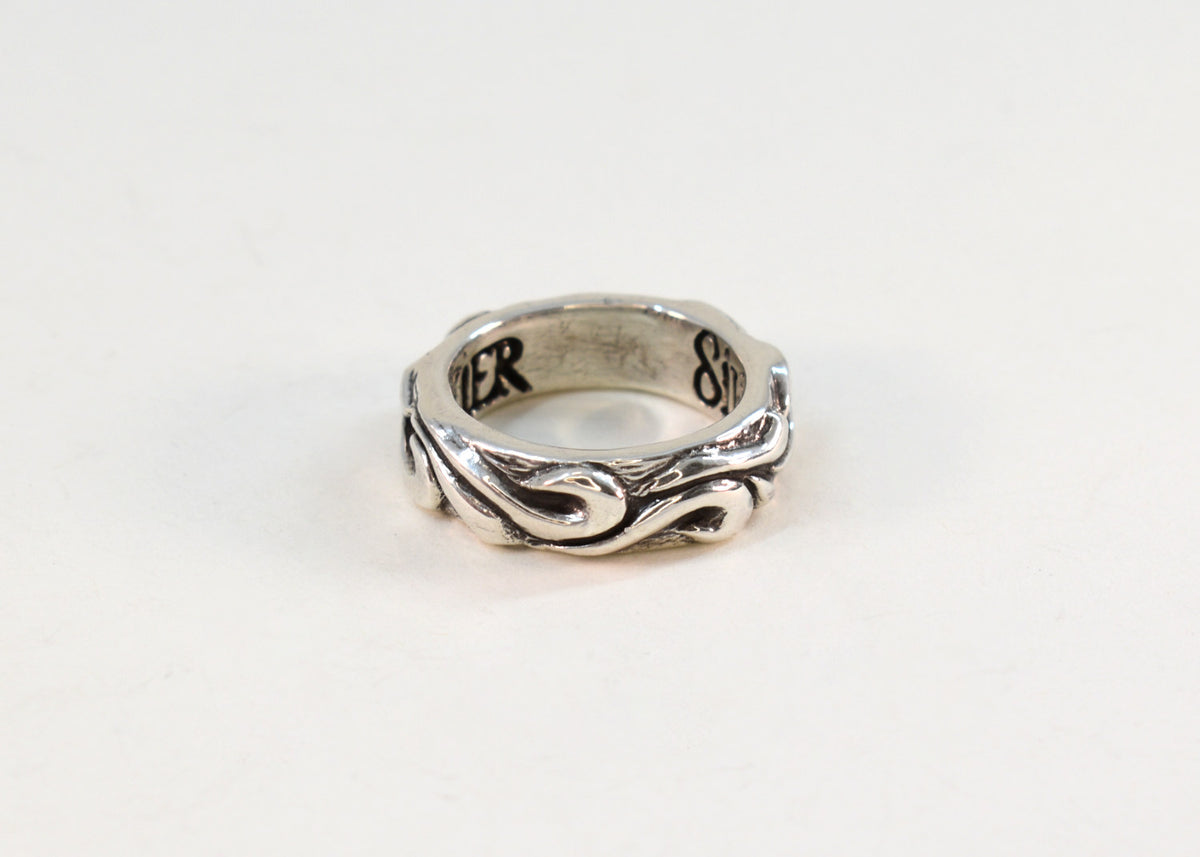 Flourish Ring – Silver Luthier