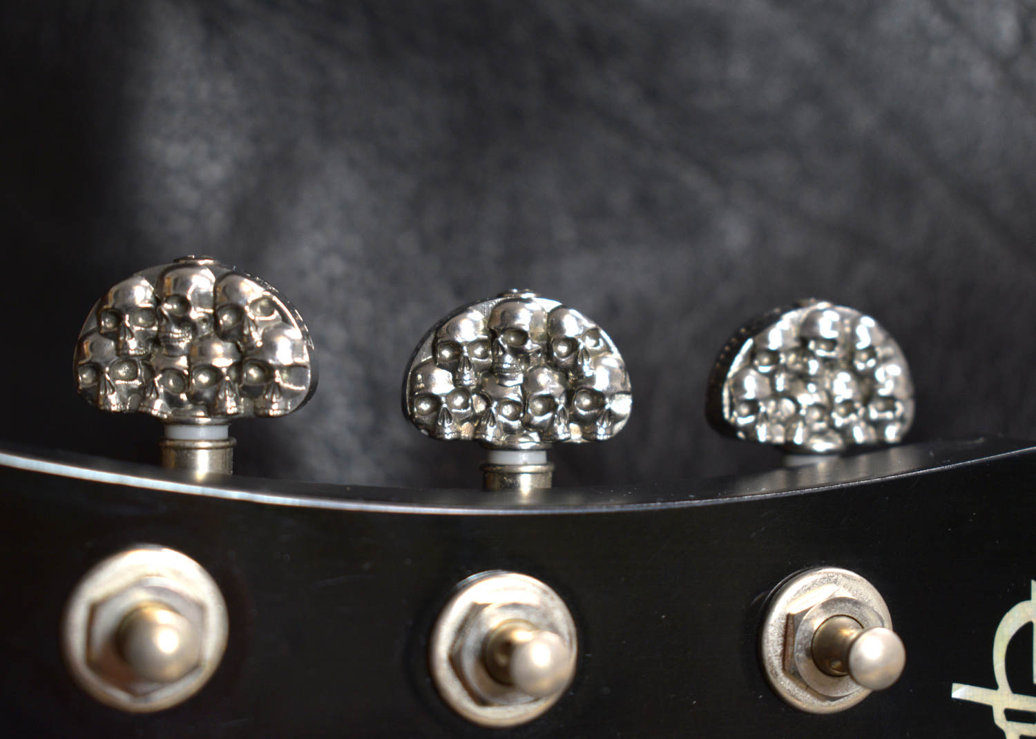 Skull Half Round Tuning Pegs  Handcrafted by Silver Luthier