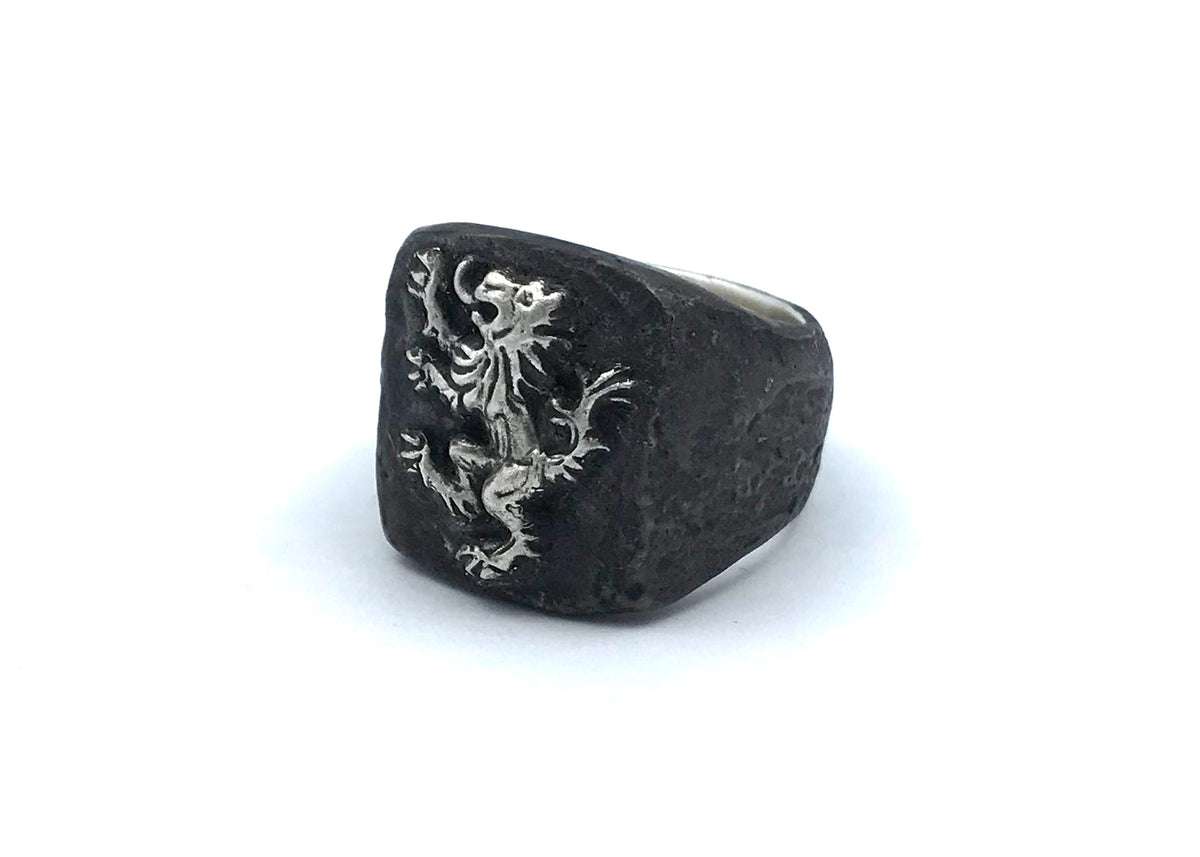 Valor Ring | Handcrafted by Silver Luthier